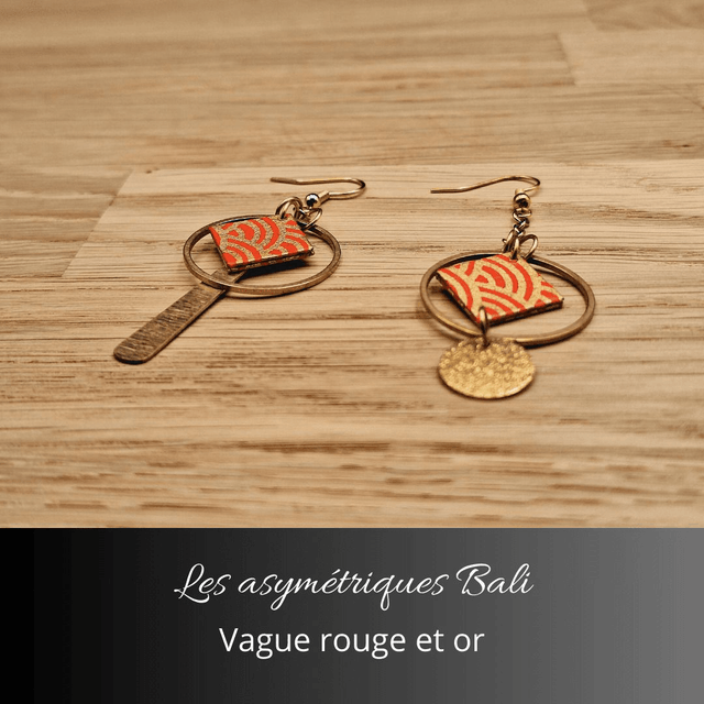 Boucles d'oreilles asymétriques Bali - Rouge, or