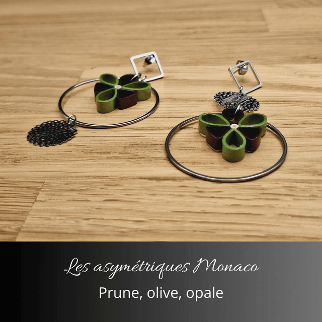 Boucles d'oreilles asymétriques Monaco - Prune olive et opale