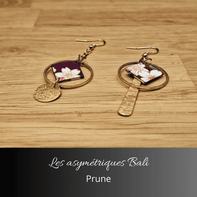 Boucles d'oreilles asymétriques Bali - Prune
