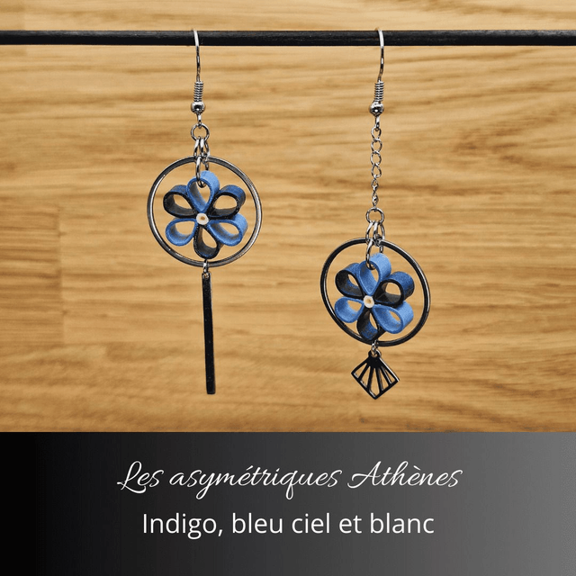 Boucles d'oreilles asymétriques Athènes - Indigo bleu ciel et blanc