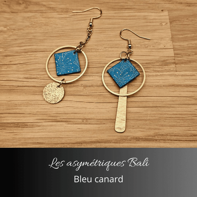 Boucles d'oreilles asymétriques Bali - Bleu canard