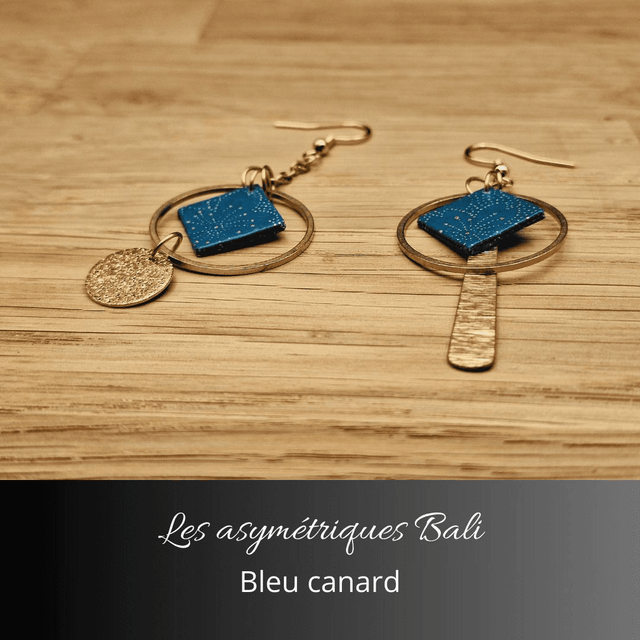 Boucles d'oreilles asymétriques Bali - Bleu canard