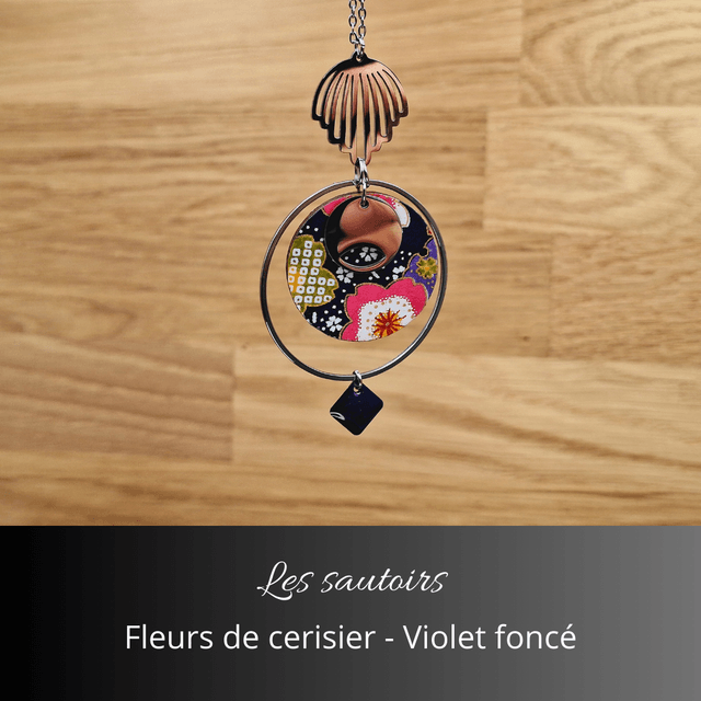 Collier sautoir Olympe - Violet foncé, fleurs de cerisiers